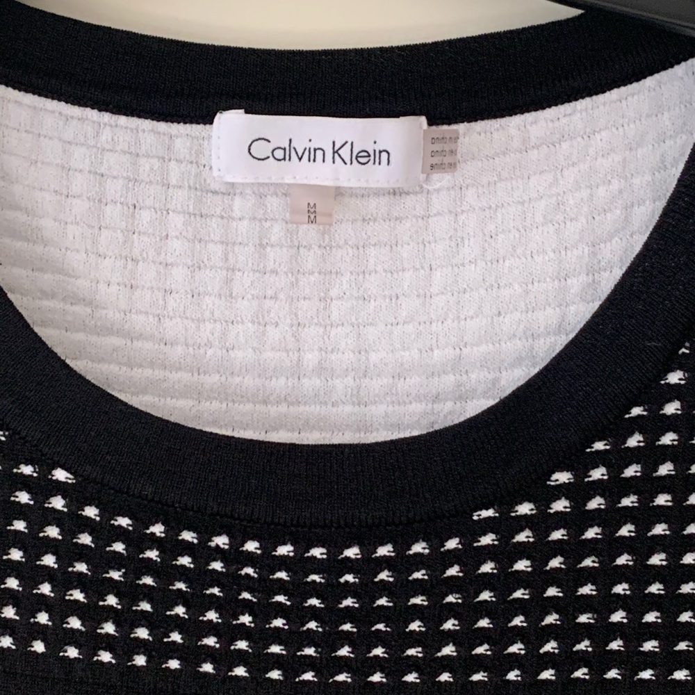 Calvin Klein Black Sleeveless Top Size Medium Black - Picture 2 of 4